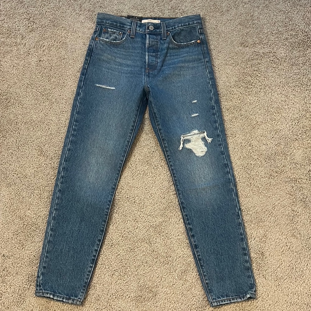 Levi’s Wedgie High Rise Distressed Denim Jeans Size 26 NWT